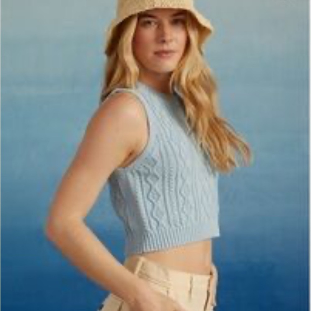 🩵 Bodycon Cute Cropped Light Blue Cable Knit Bohemian Resort Sweater Sz Medium